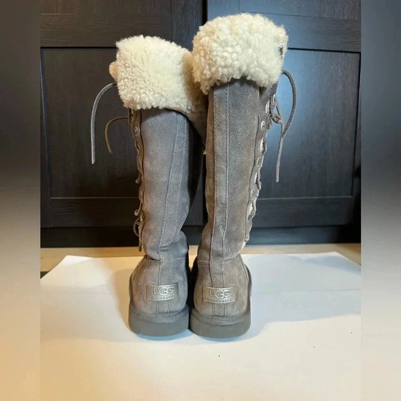 UGG Australia | 5163 Upside Shadow Grey Suede Lace up Boots | woman's size 8 - Picture 3 of 8